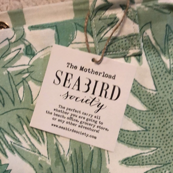 *Beachly* palm beach tote 👜 - Picture 3 of 8